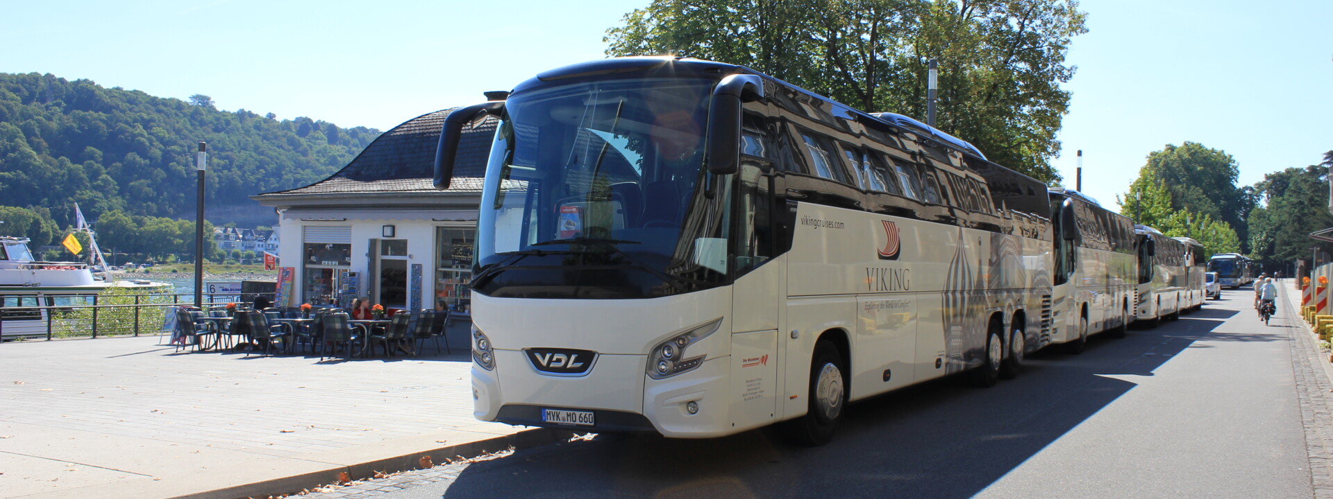 Reisebus am Rheinufer © Koblenz-Touristik Reisebus am Rheinufer © Koblenz-Touristik